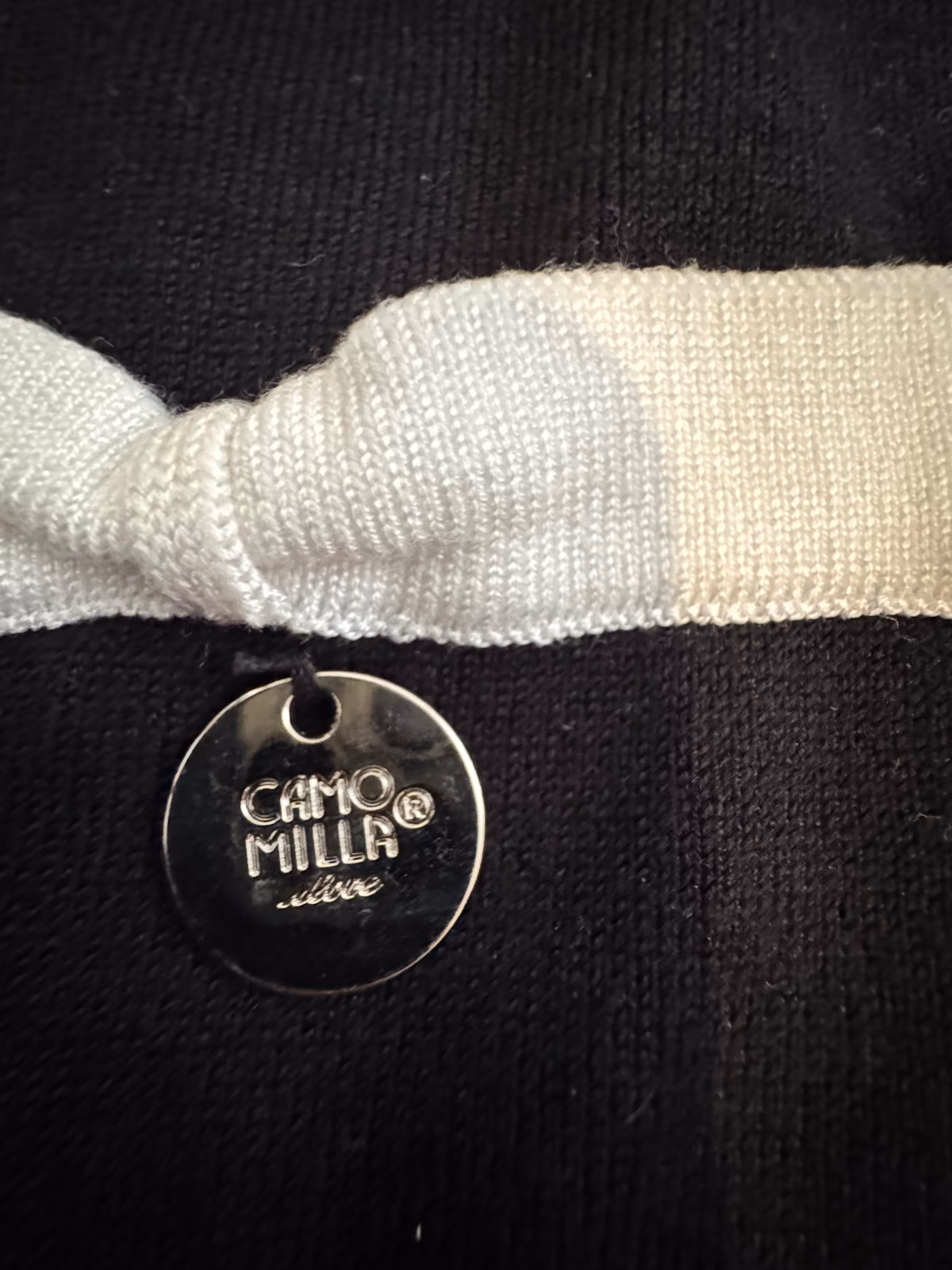Cardigan Camomilla Black con bordi a contrasto - Manca una perla! , foto 3
