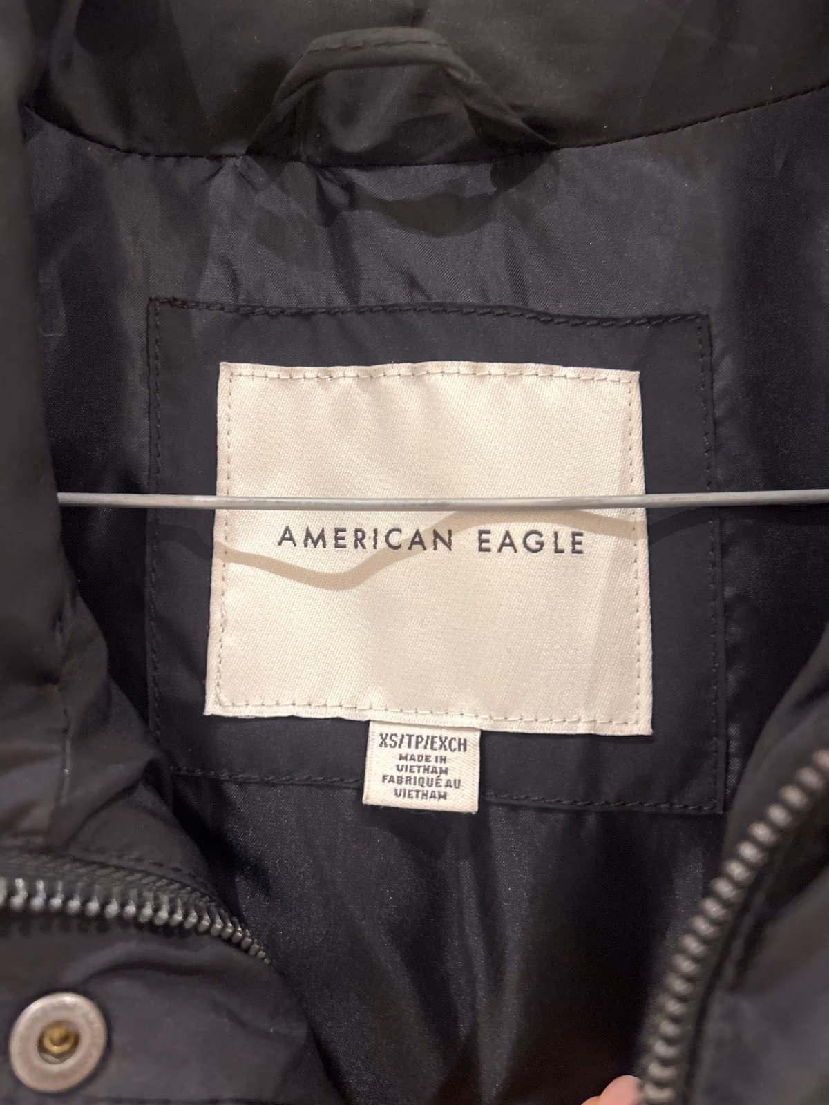 Jaqueta preta sem mangas American Eagle, fotografia 3