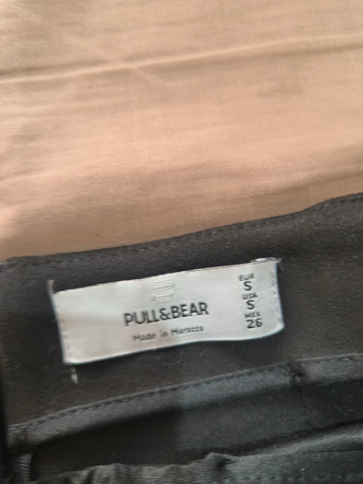 Black faux suede mini skirt, photo 2