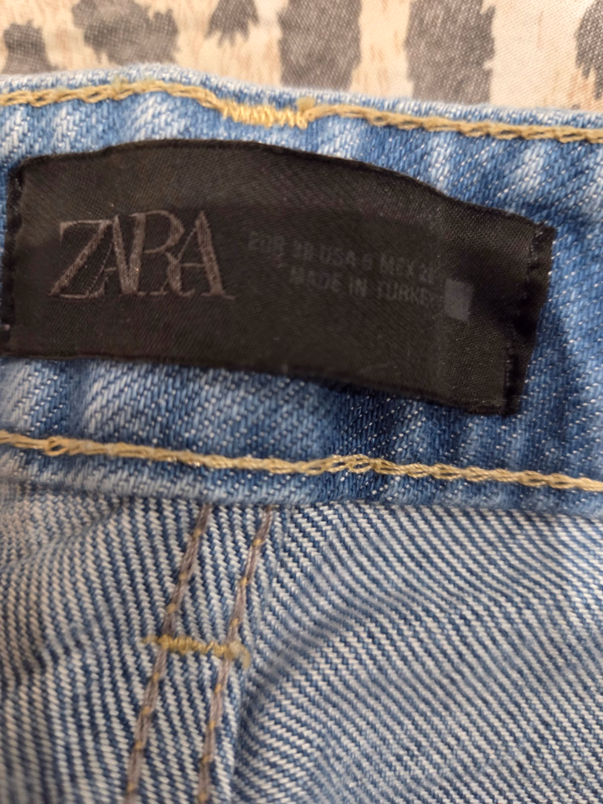 Zara high-waisted raw-hem jeans, photo 5