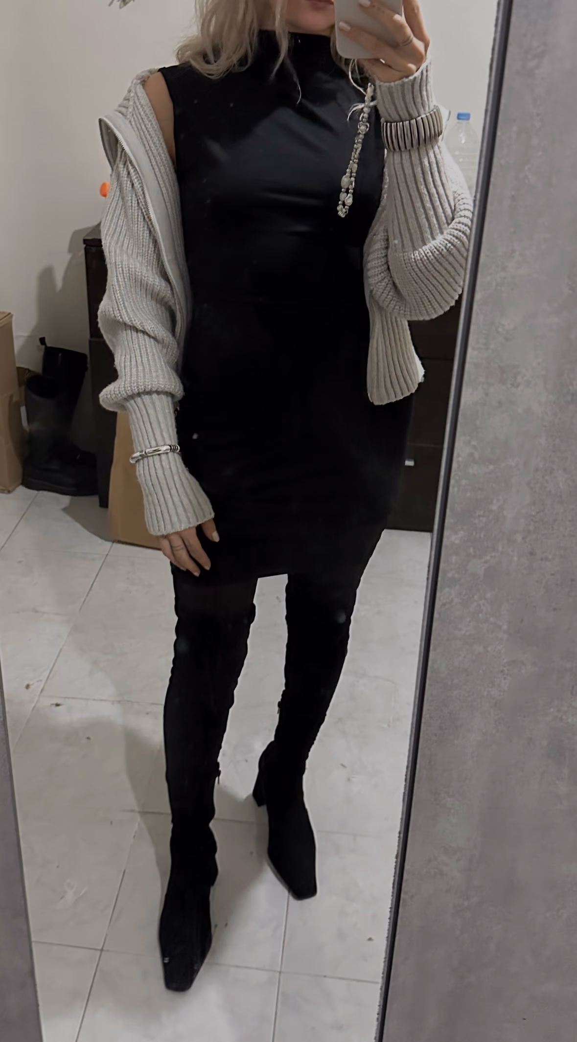 over the knee boots in black suedette, photo 2