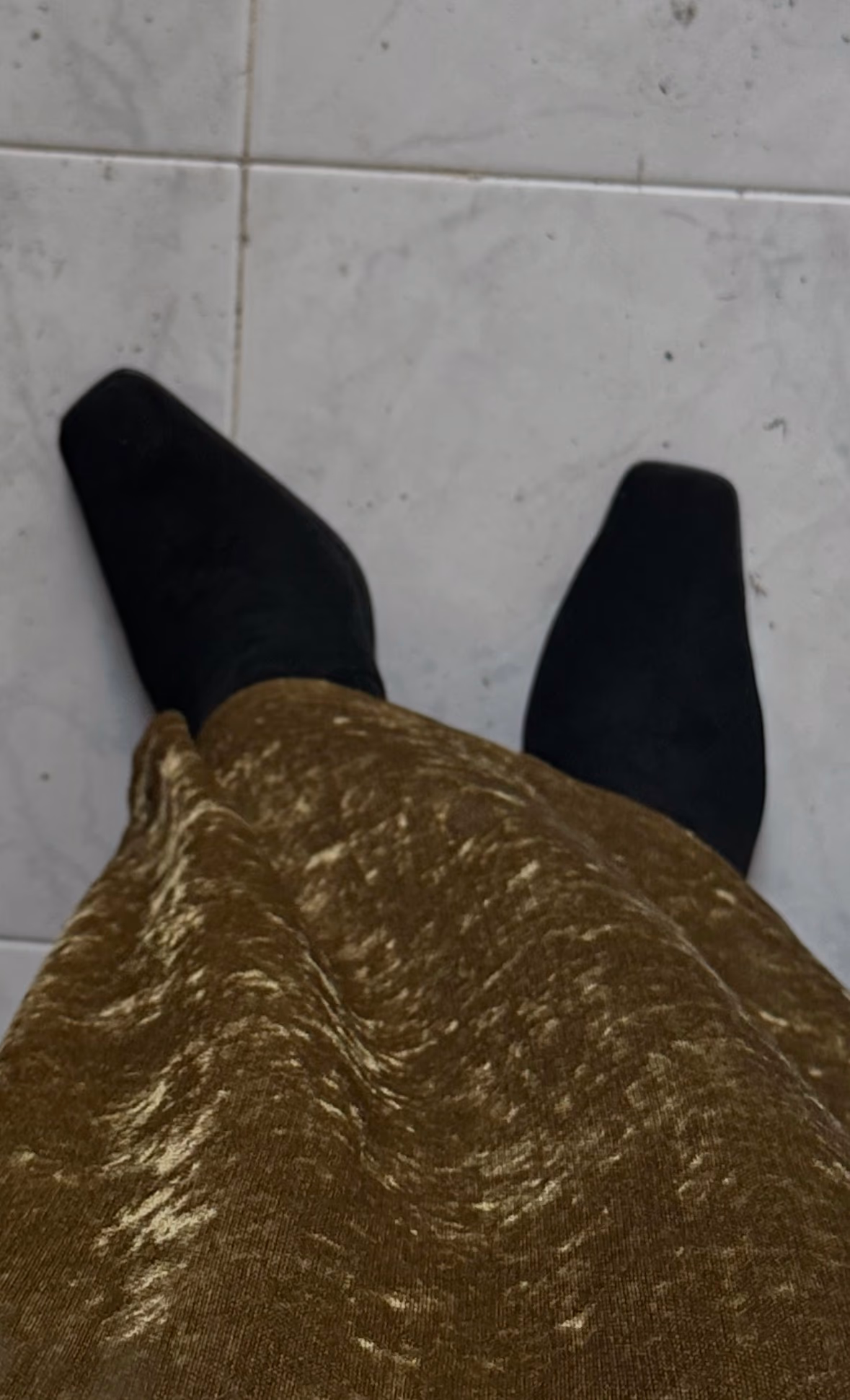 over the knee boots in black suedette, photo 3