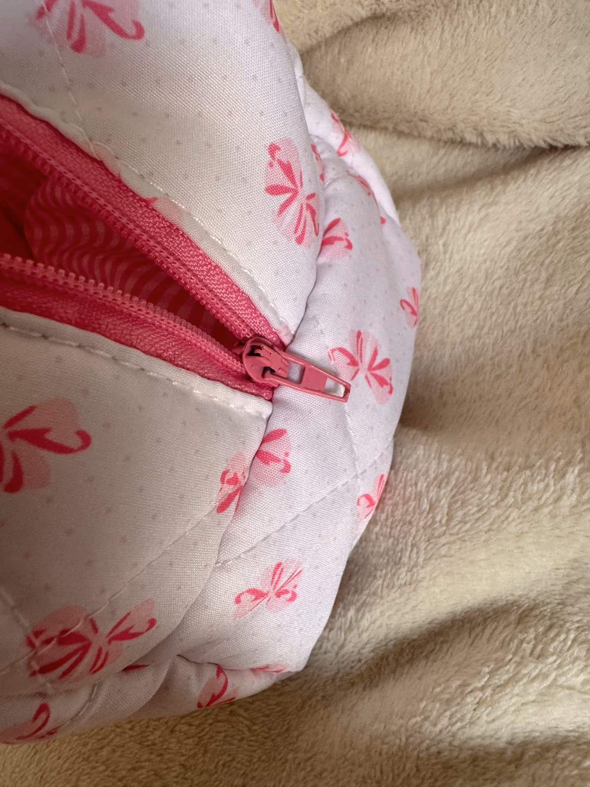 Quilted Pink Bow Makeup Pouch, photo 4