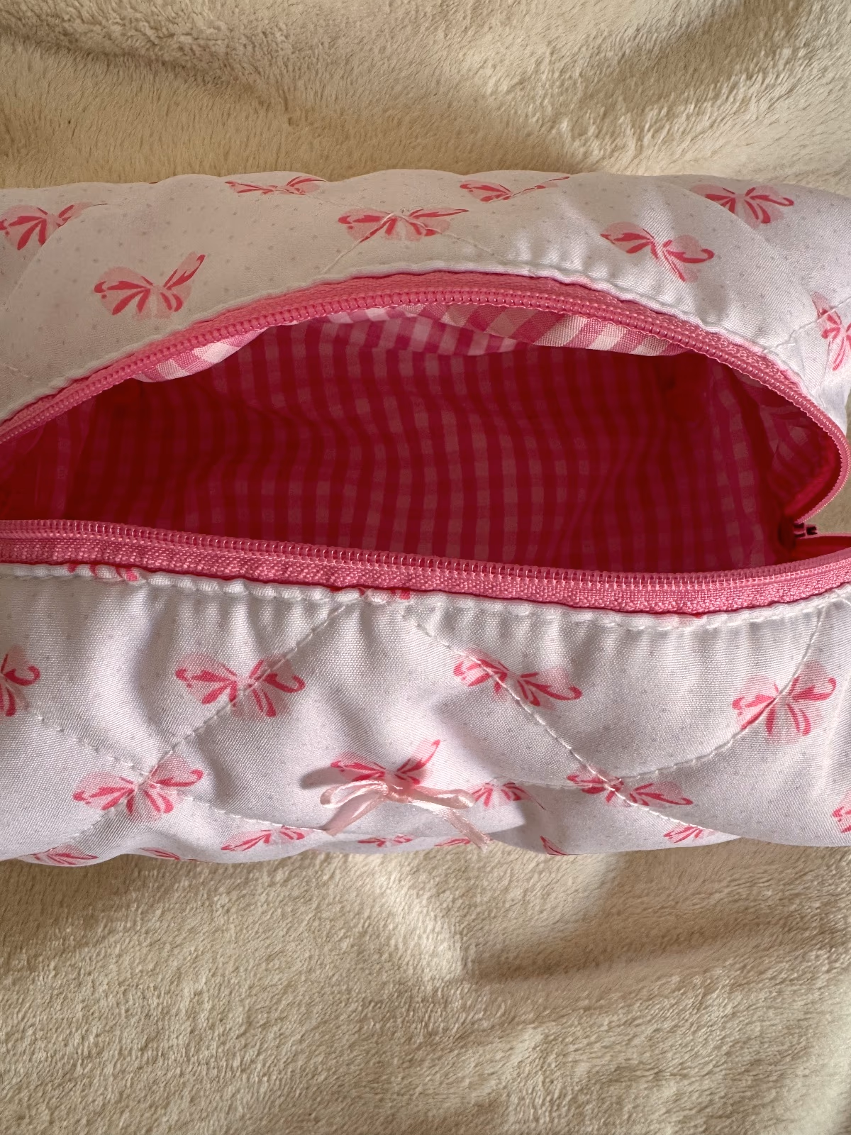 Quilted Pink Bow Makeup Pouch, photo 3