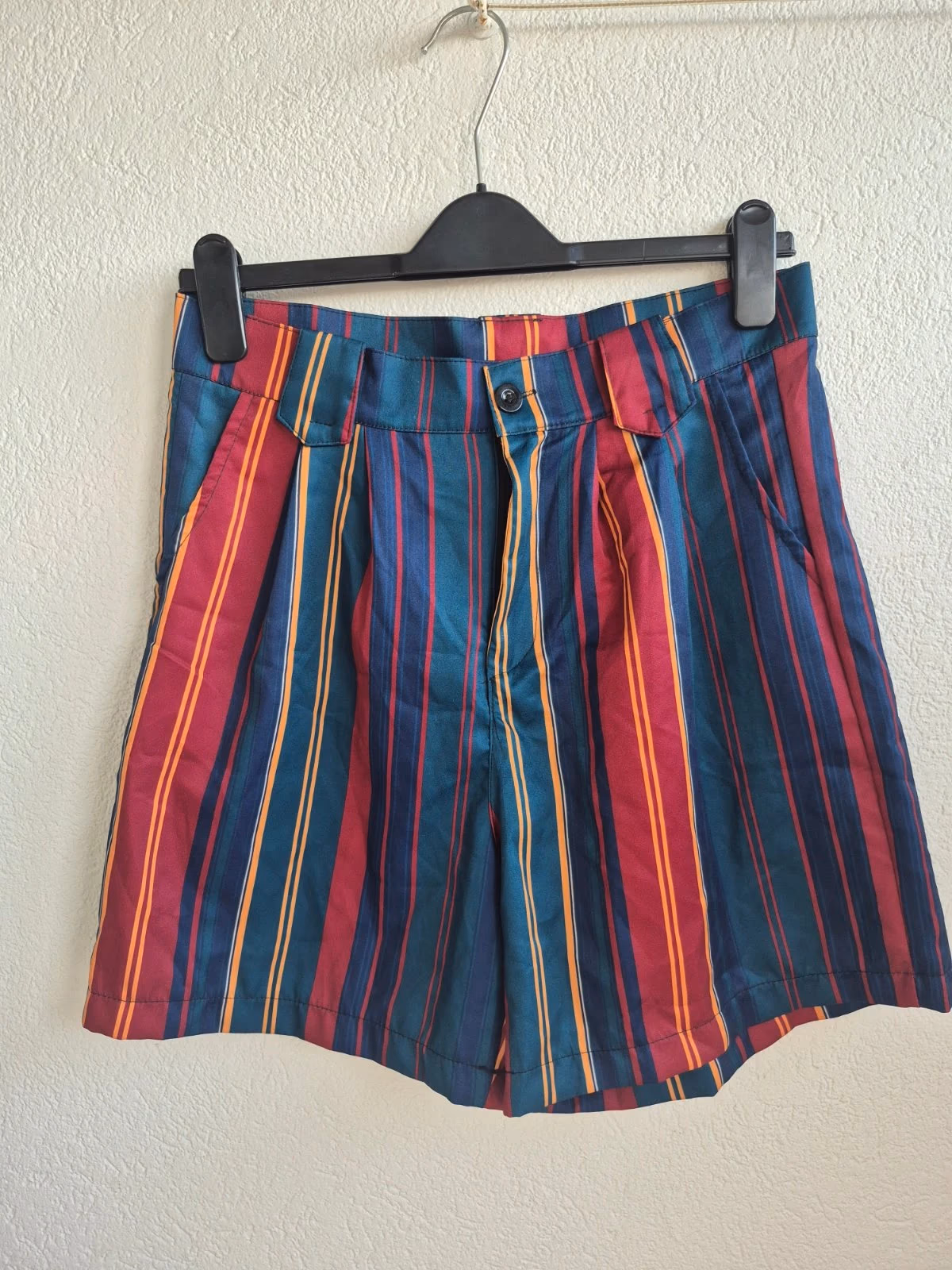 Pantaloncini sartoriali a vita alta a righe, foto 2