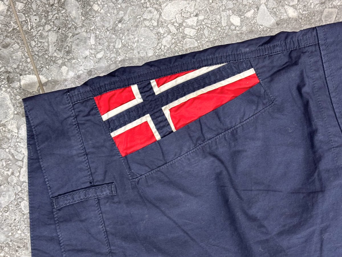 Napapijri Navy Cargo Shorts, photo 2