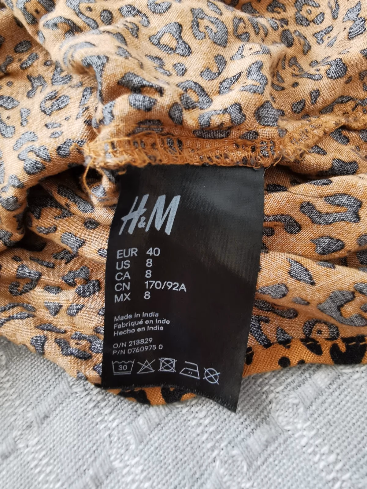 H&M Leopard Print Crop Top. 100% Viscoze, photo 3