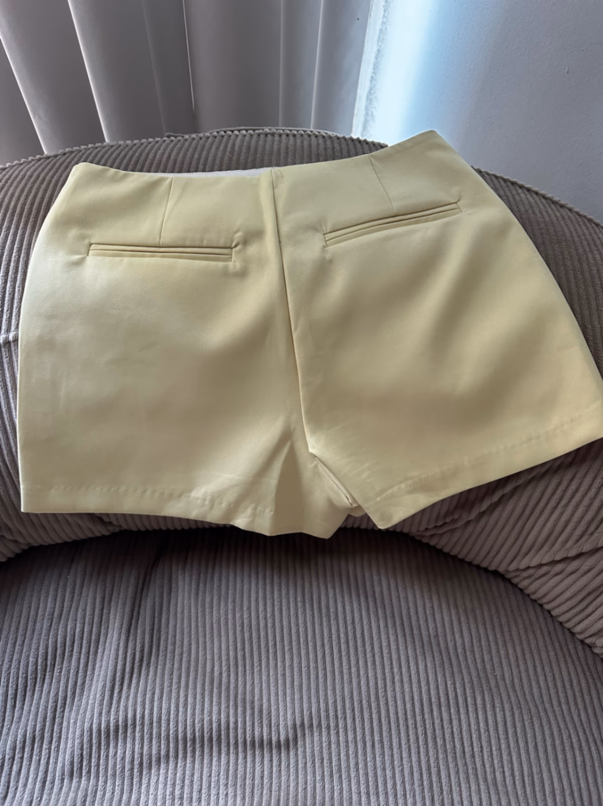 Falda-pantalón cruzada de Shein en amarillo pastel - Talla S / Cintura alta, foto 2