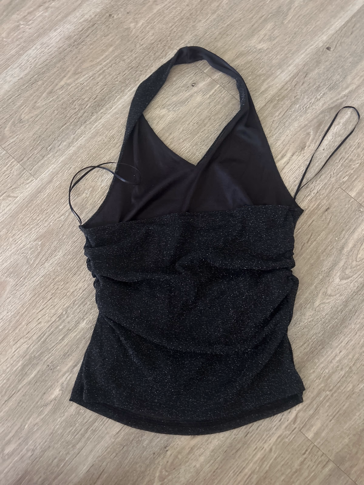 Top halter negro con purpurina, foto 2