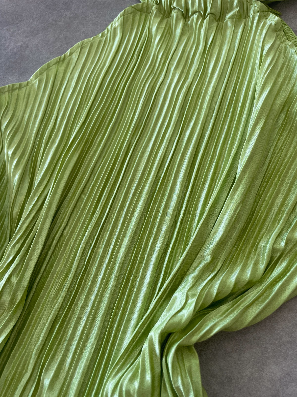 Abito plissettato verde lime, foto 2