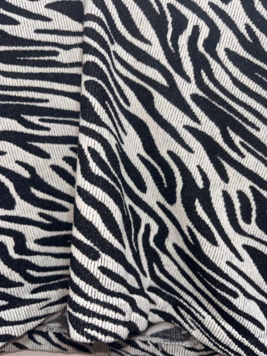 Cropped long sleeve zebra print stradivarius top, photo 3