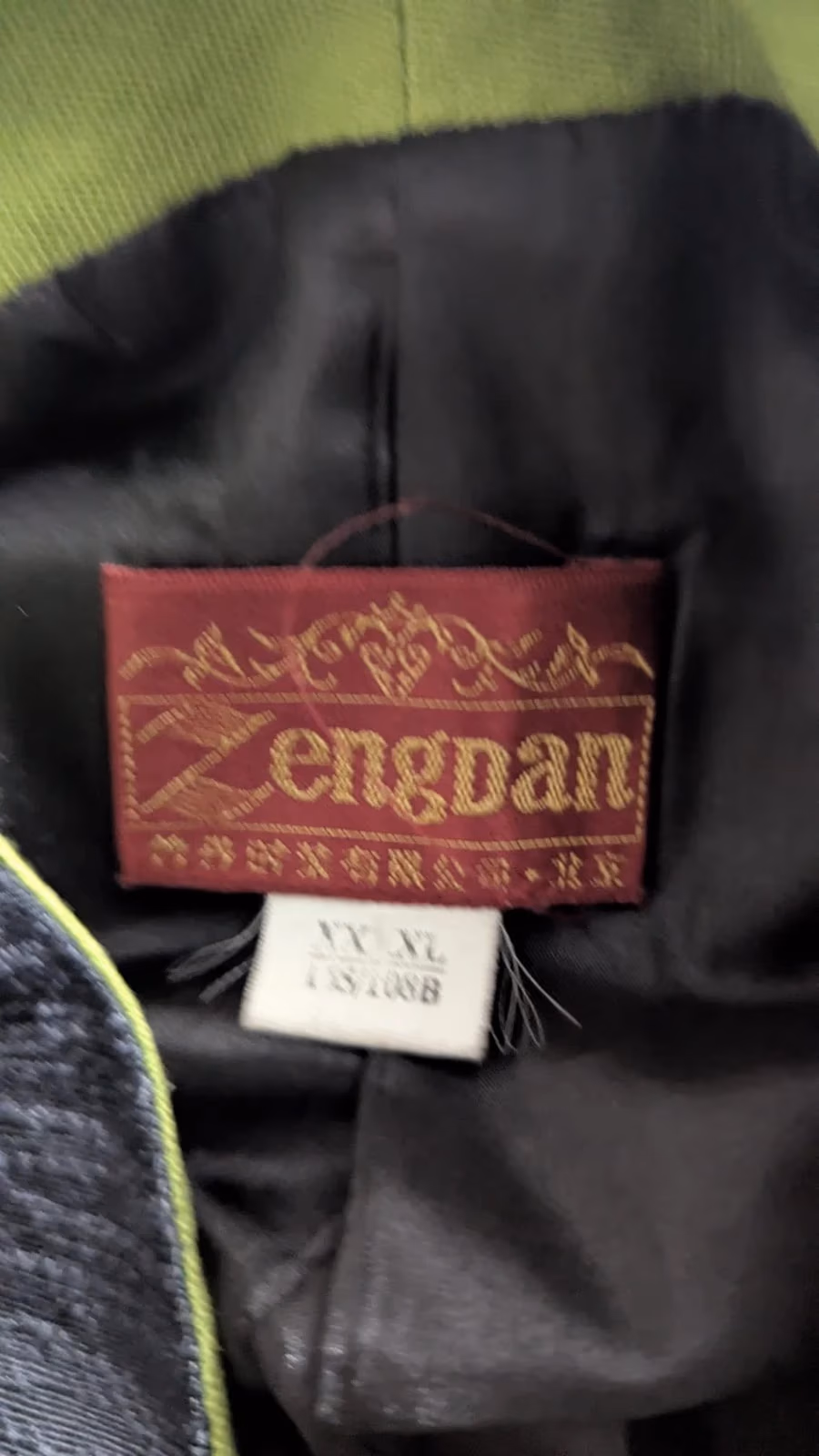 Camisa de botões com bordado de borboleta, fotografia 2