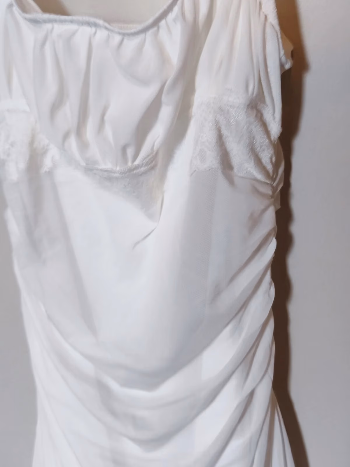 White dress, photo 3