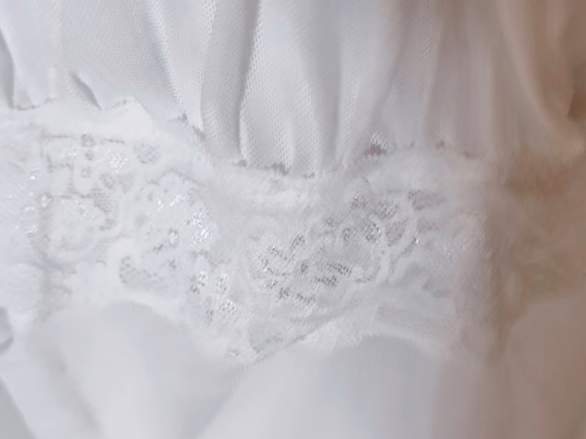 White dress, photo 2