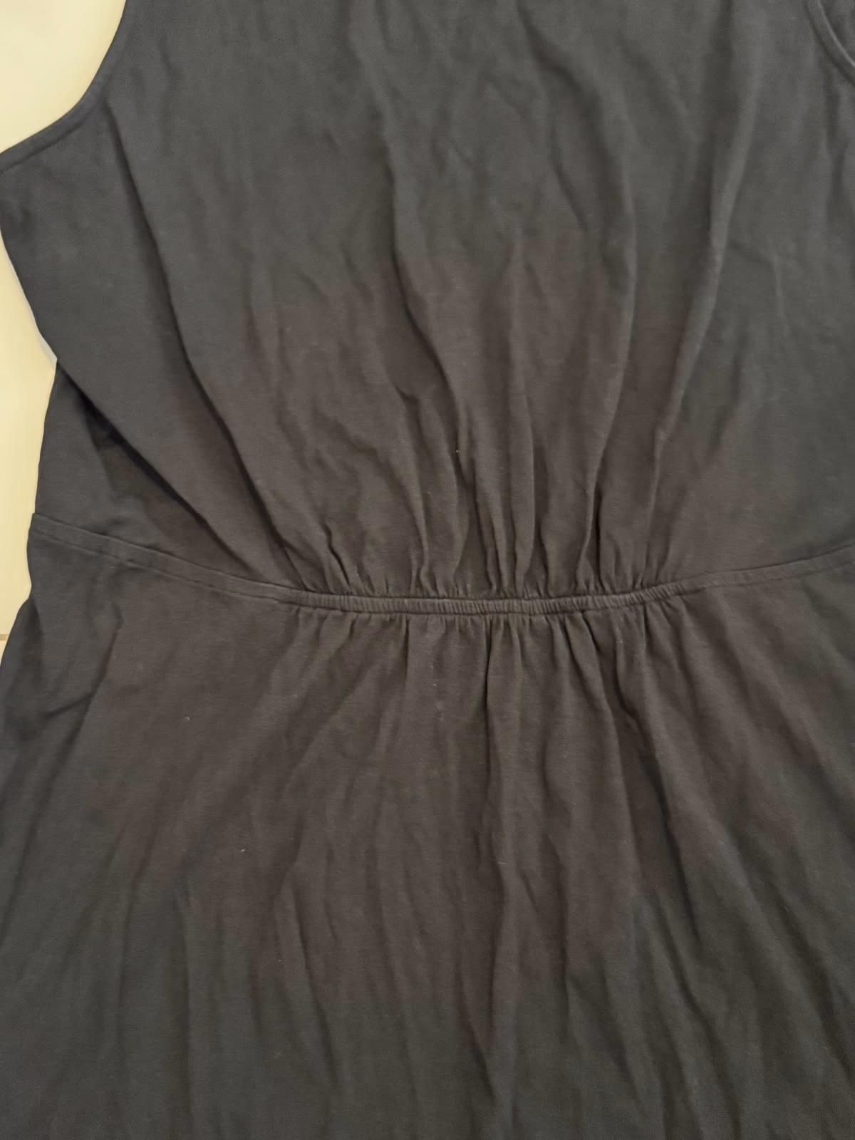 Abito nero con vita arricciata di M&S, foto 3