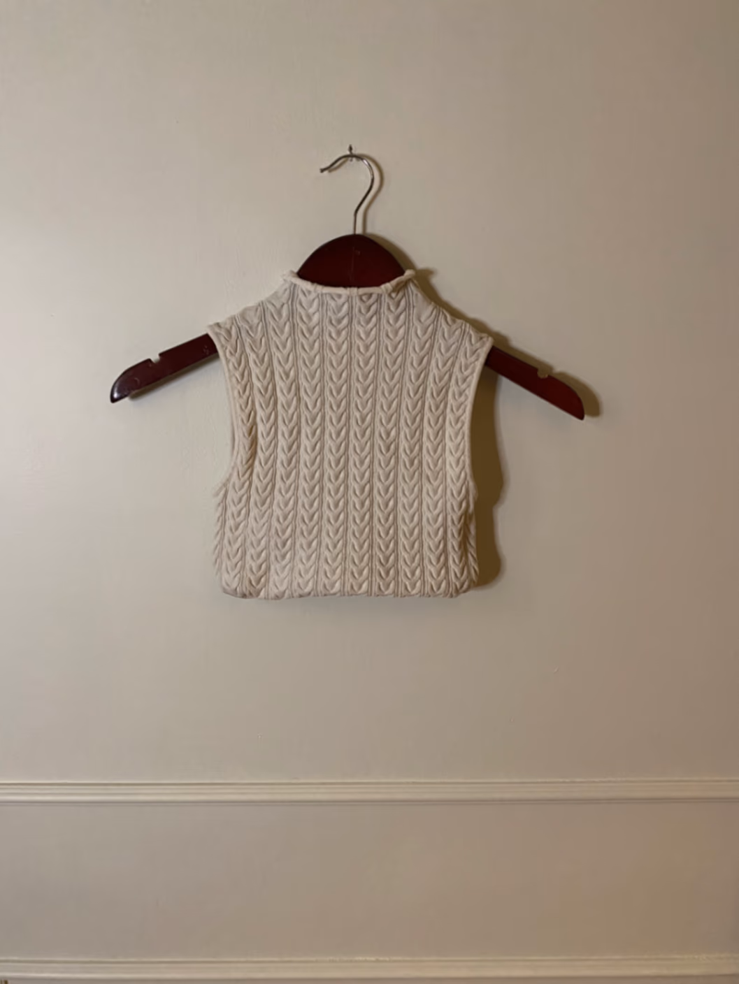 Cable Knit Cream Crop Vest, photo 2