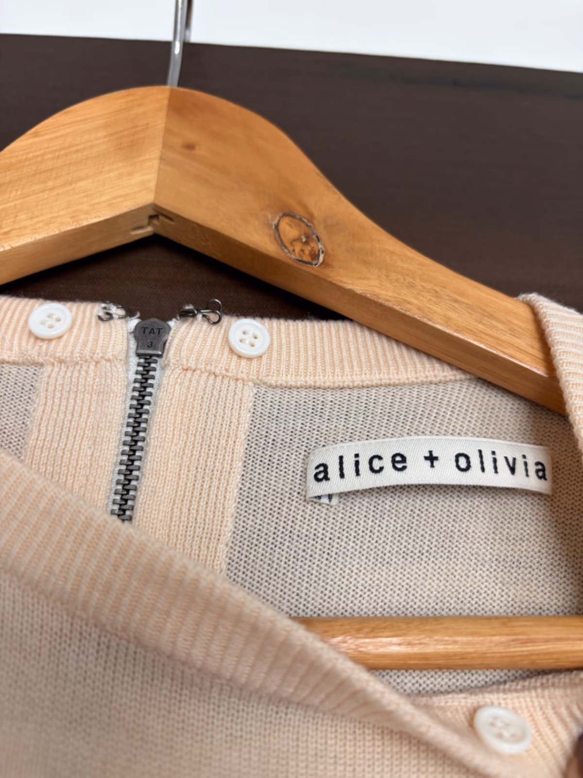 Jersey color crema de Alice + Olivia, foto 2