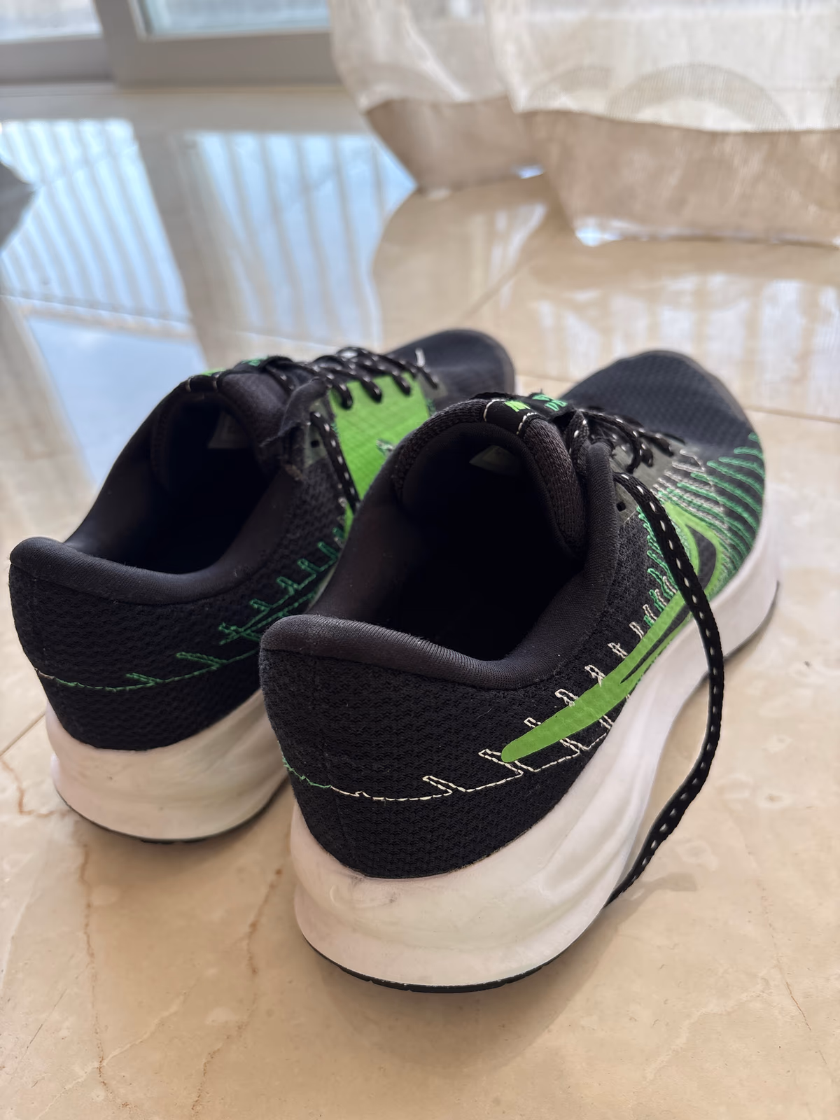 Nike Run Defy Running Trainers, photo 3