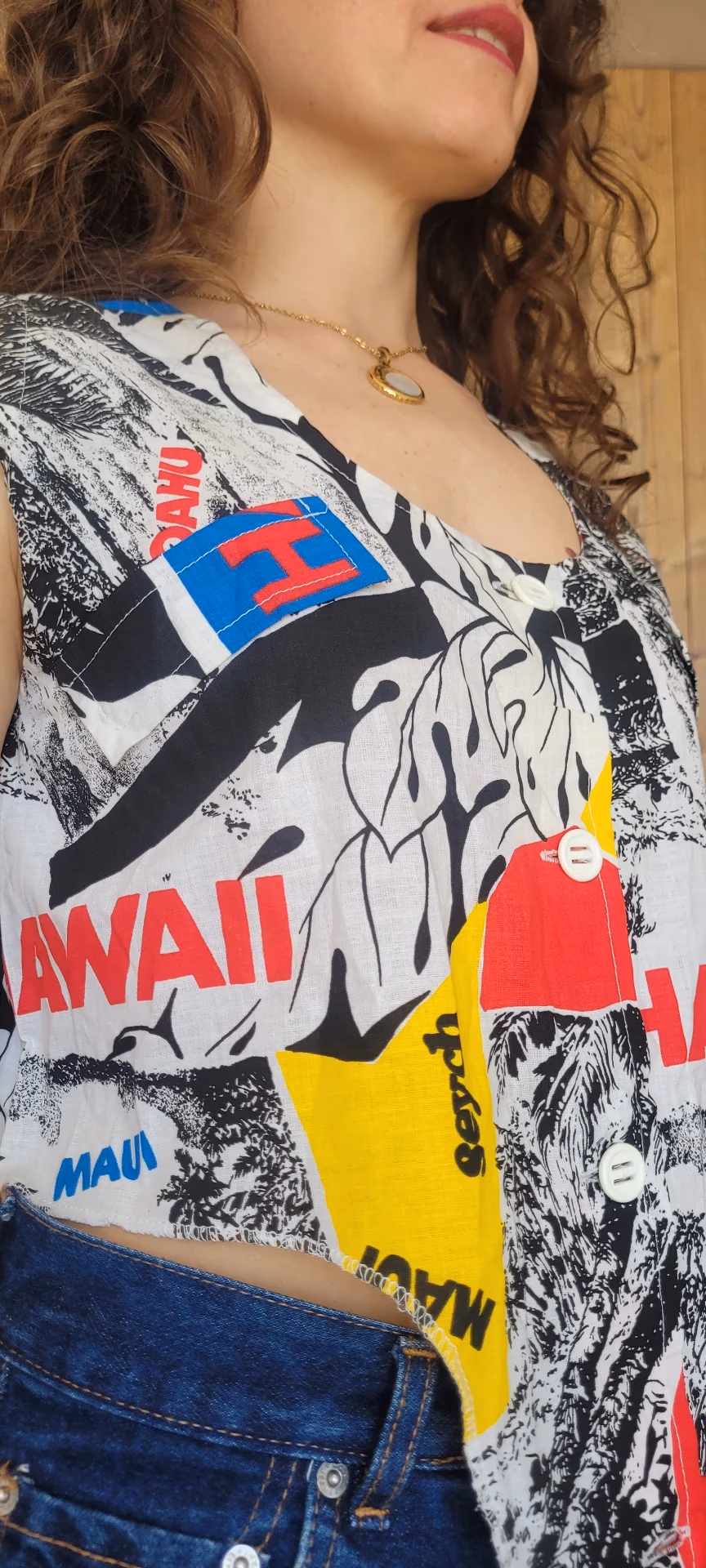 Graphic Print Cropped Sleeveless Top, photo 2