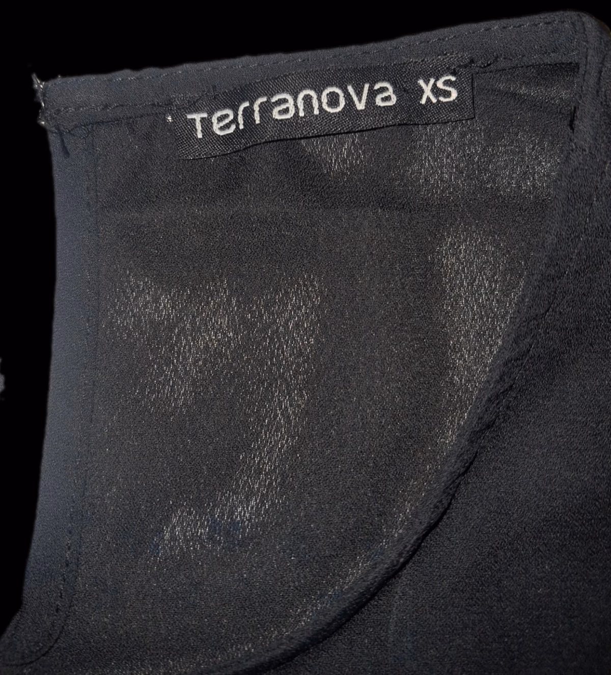 Blusa corta de gasa negra de Terranova con volantes en los hombros, talla XS, foto 4