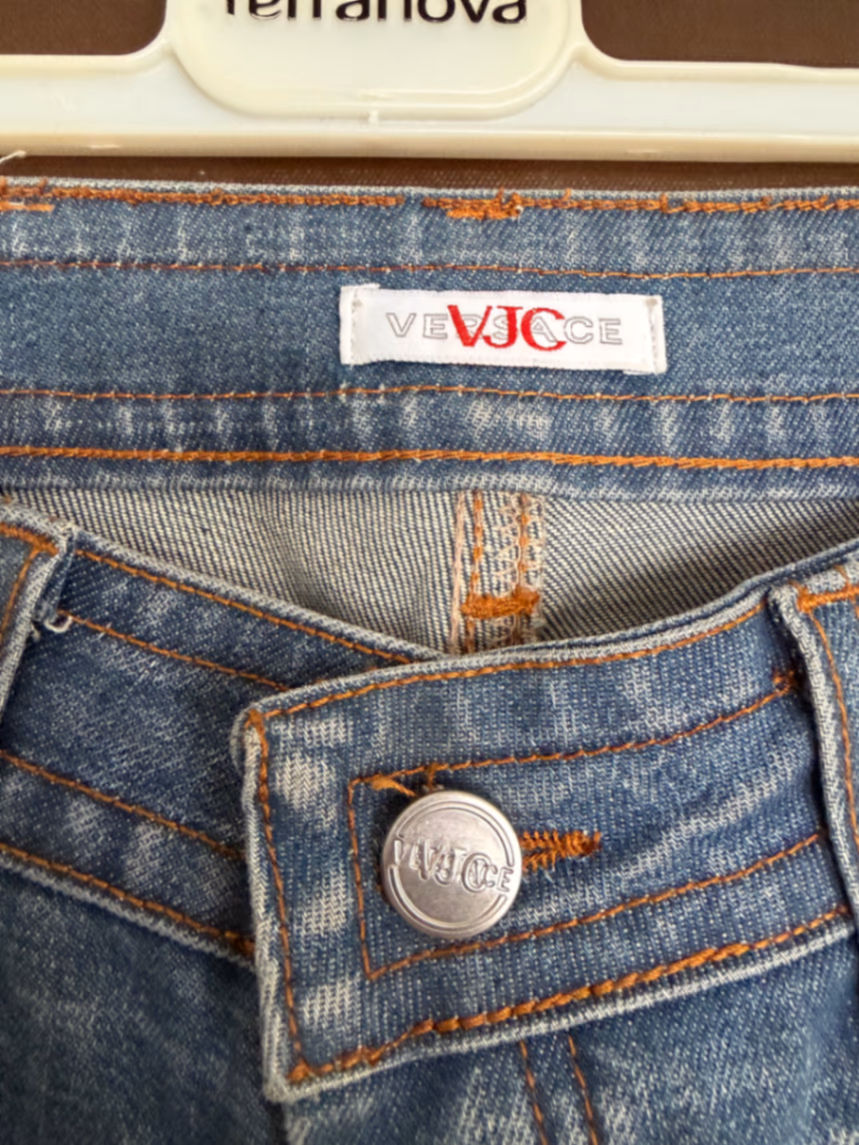 Versace Jeans Couture: vaqueros con adornos, foto 7
