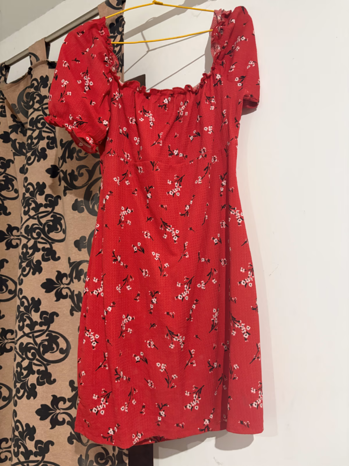 Red floral puff-sleeve dress, photo 2