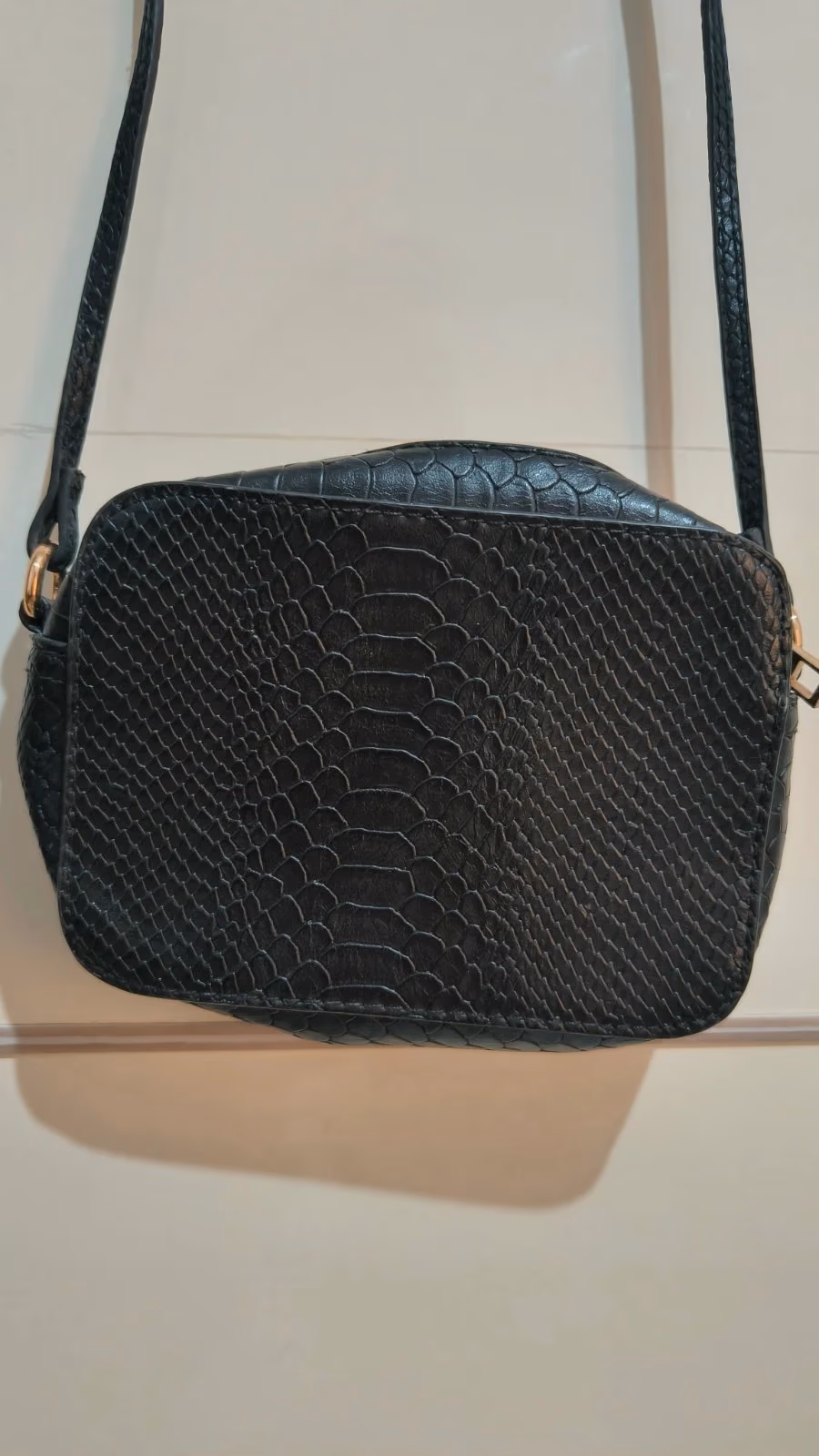 Black Croc-Effect Crossbody Bag, photo 2