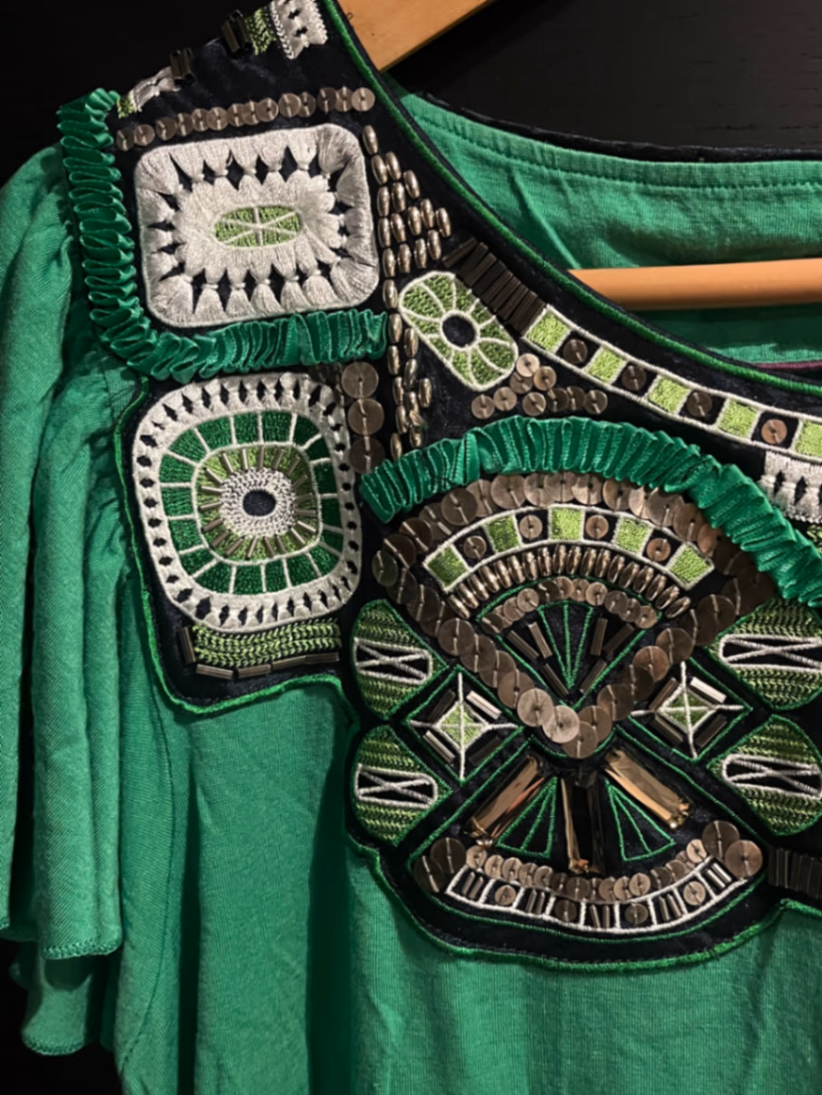 Top verde con decorazioni Escada Sport, foto 5