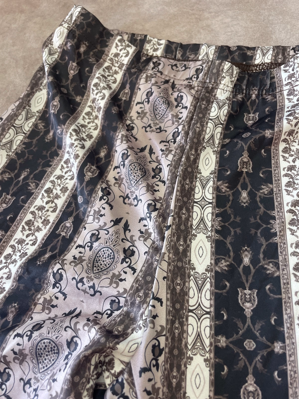Patterned vintage-style flared trousers, photo 2