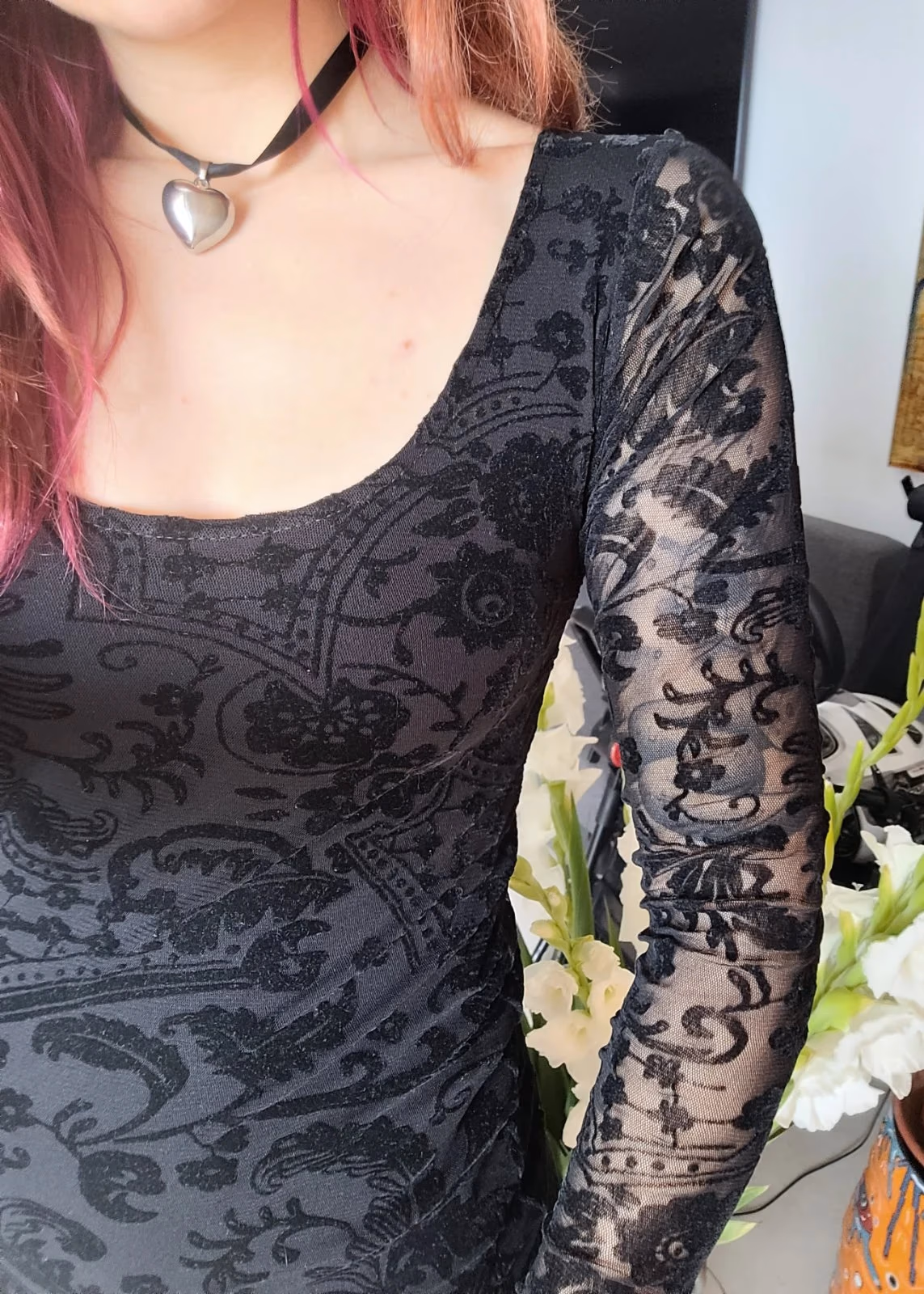 Mini black dress with velvety mesh sleeves, photo 2