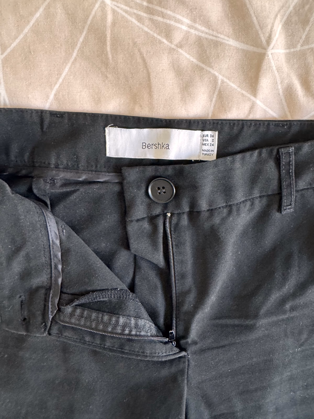 Black Bershka tailored trousers, photo 3