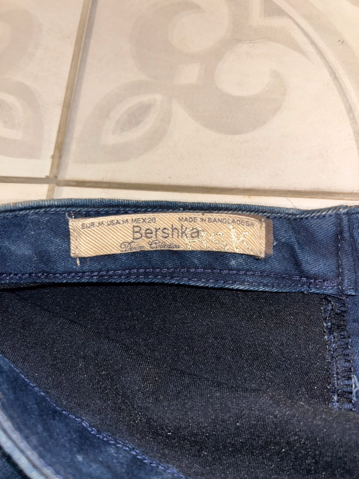 Bershka acid-wash denim skirt, photo 2