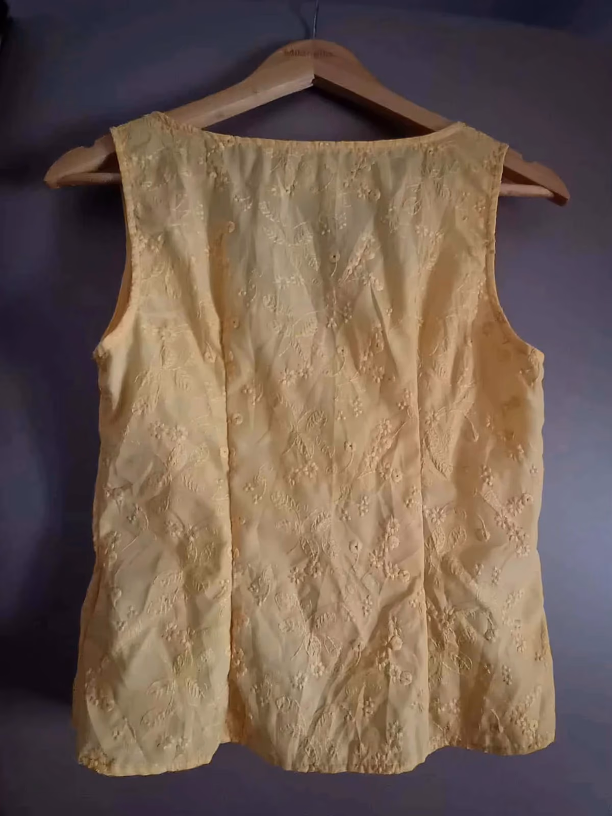 Yellow embroidered lace-up top, photo 2