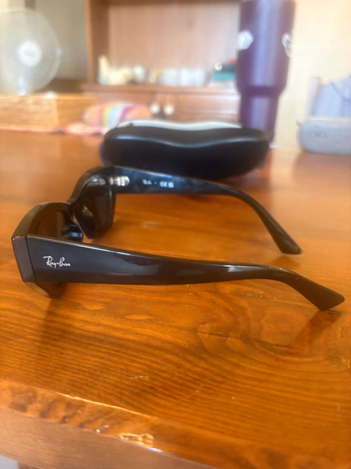 Ray-Ban black cat-eye sunglasses, photo 3