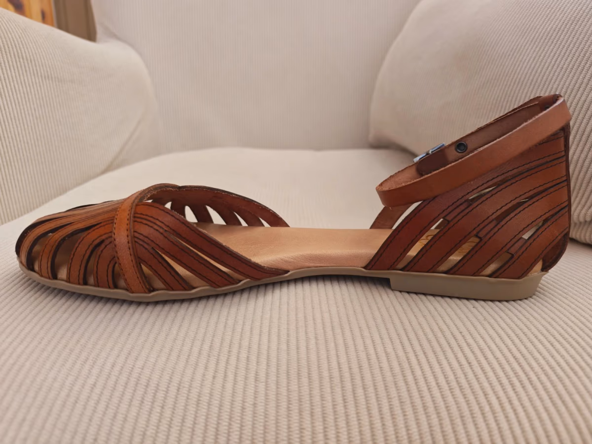 Sandalias de cuero marrón a estrenar, foto 3