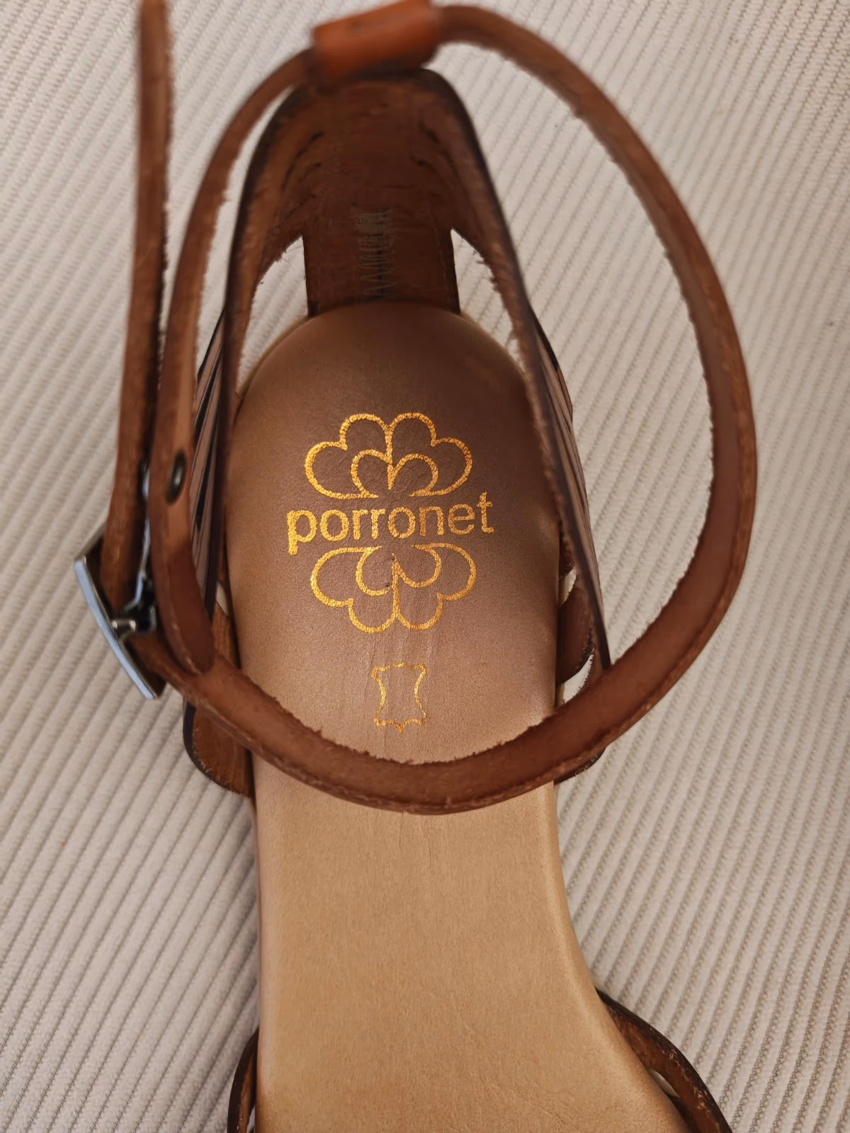 Sandalias de cuero marrón a estrenar, foto 6