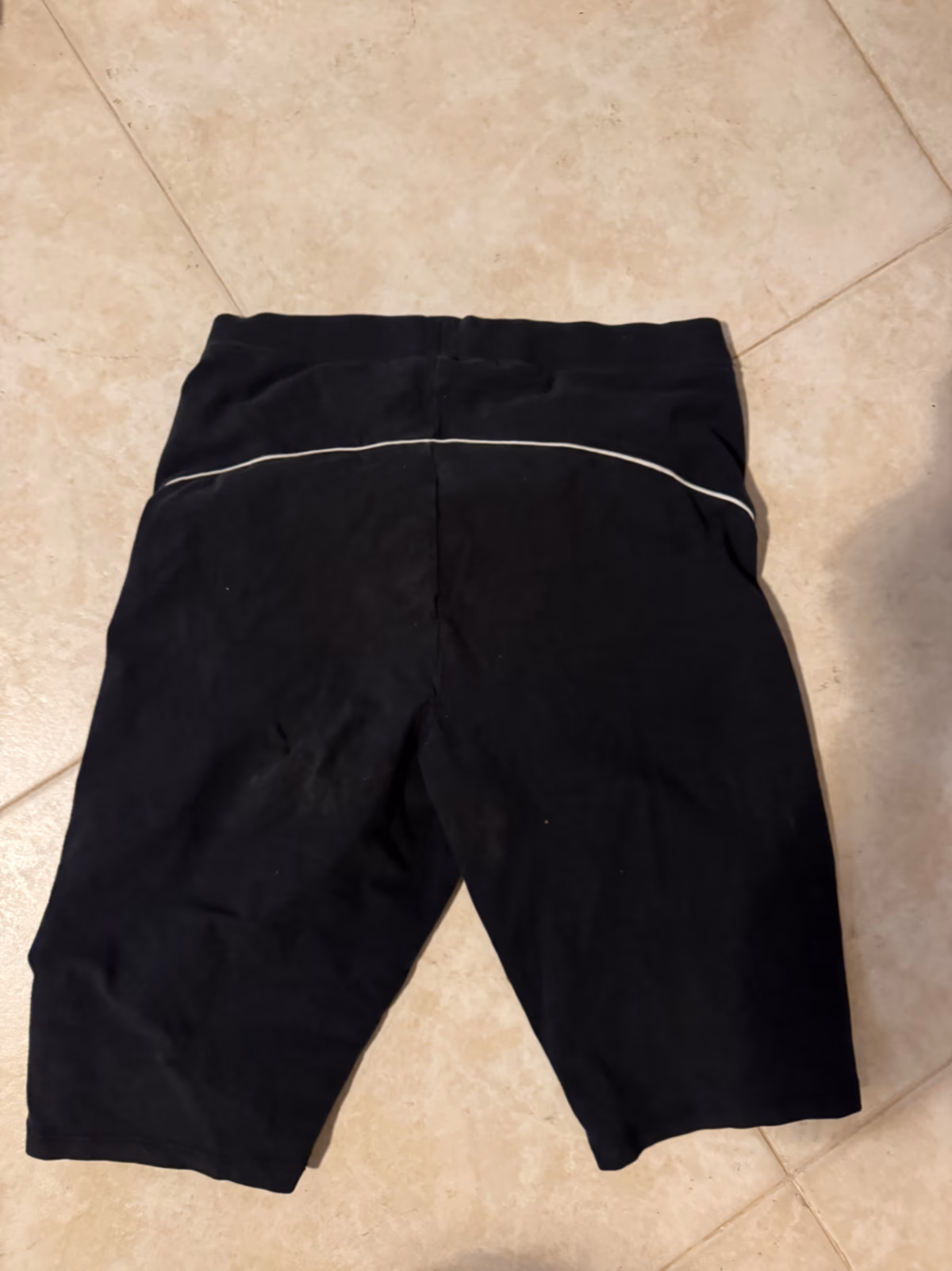 Black cycling shorts with piping, photo 3