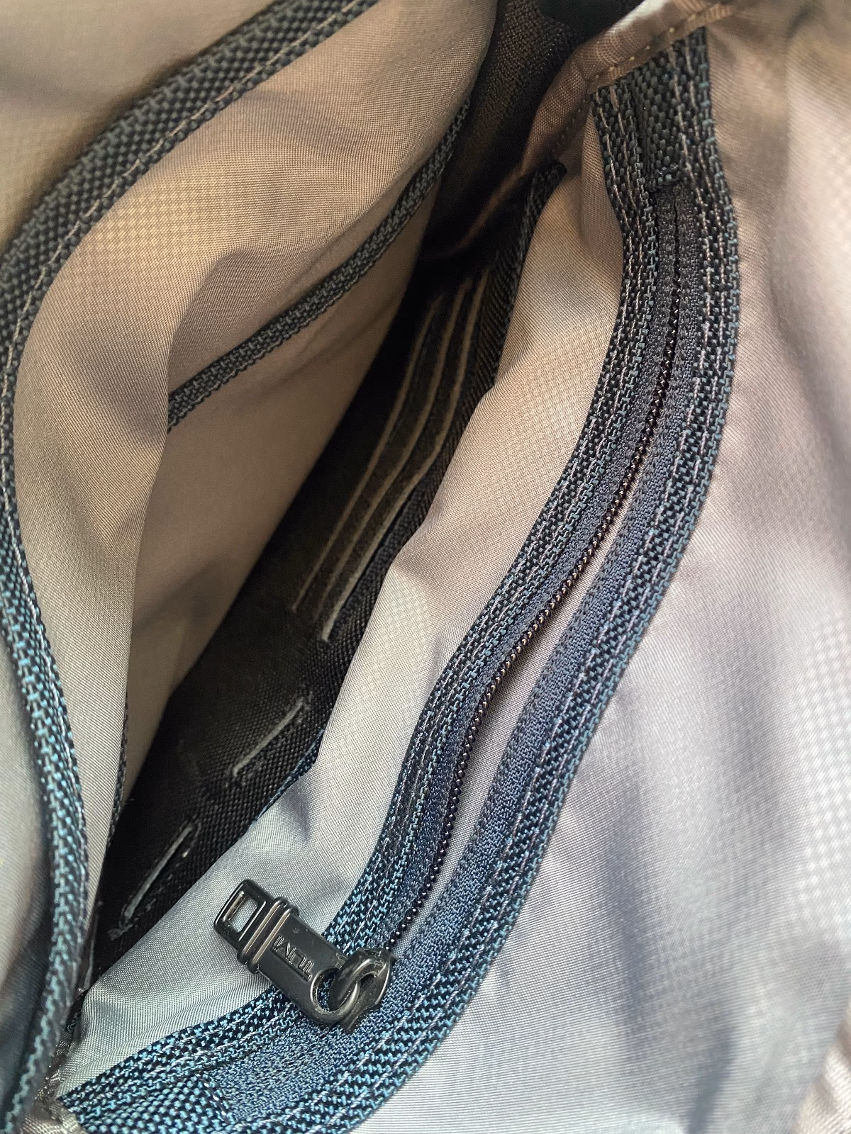 Tumi Alpha Black Crossbody Travel Bag, photo 6