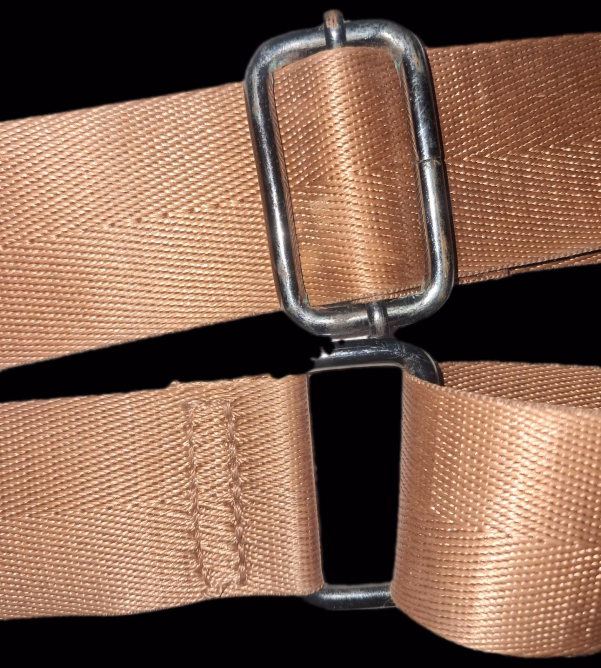 Borsa a tracolla a sella in pelle vegana color Claudia Canova Tan, foto 3