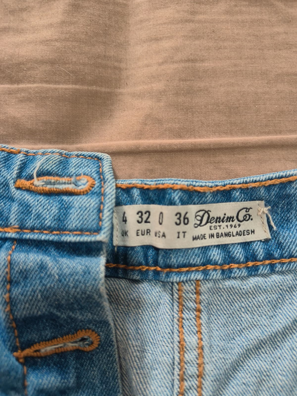 Gonna in denim blu con bottoni, foto 2
