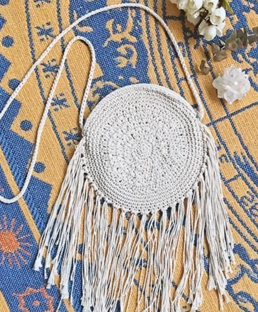Cream Round Crochet Fringe Tote, photo 4
