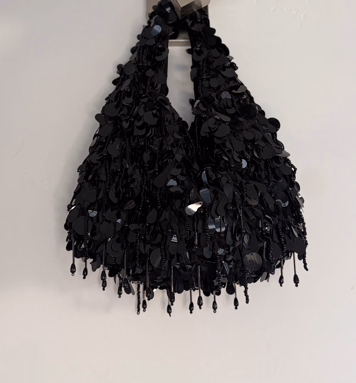 Bolso de hombro mini con lentejuelas y abalorios negros de Rita Ora x Primark, foto 4