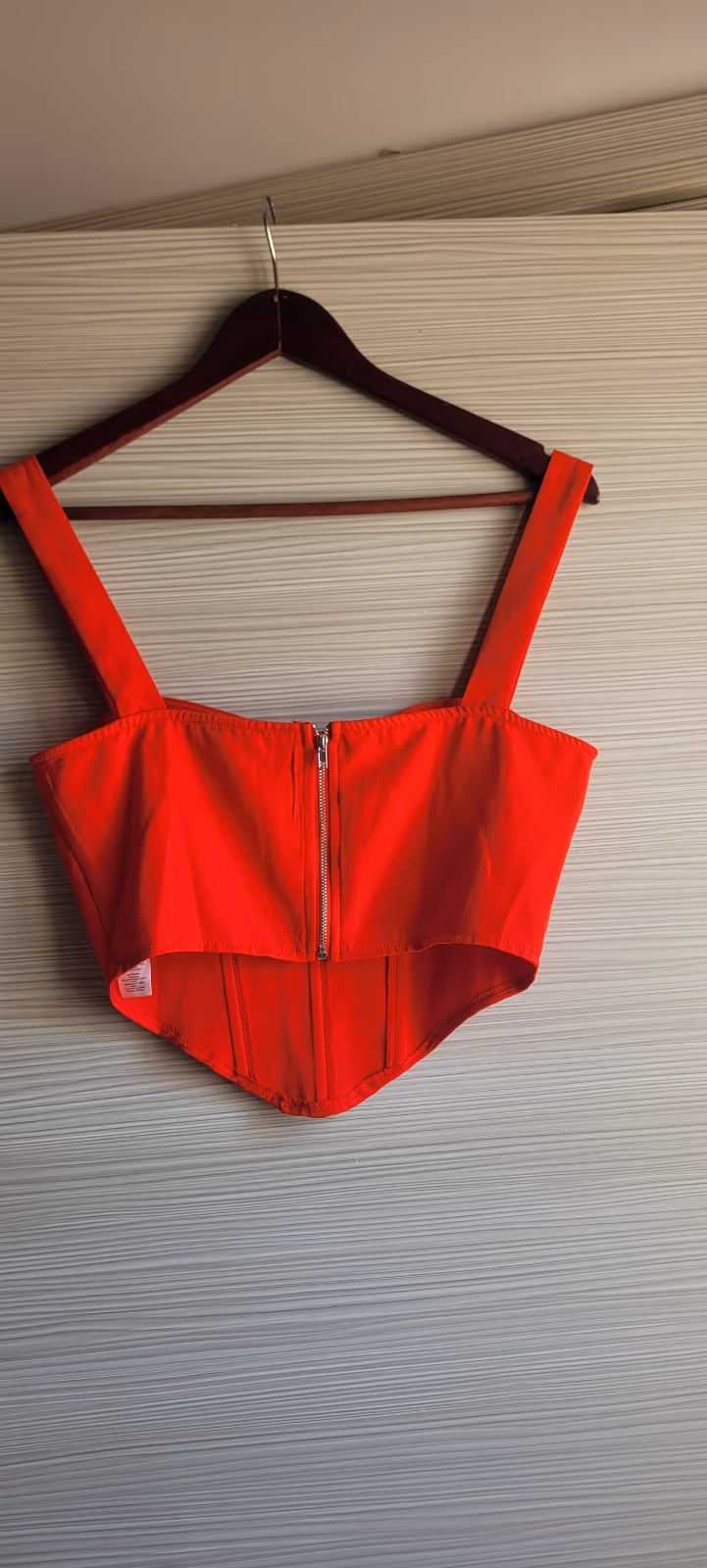 Top corto rojo estilo corsé, foto 2