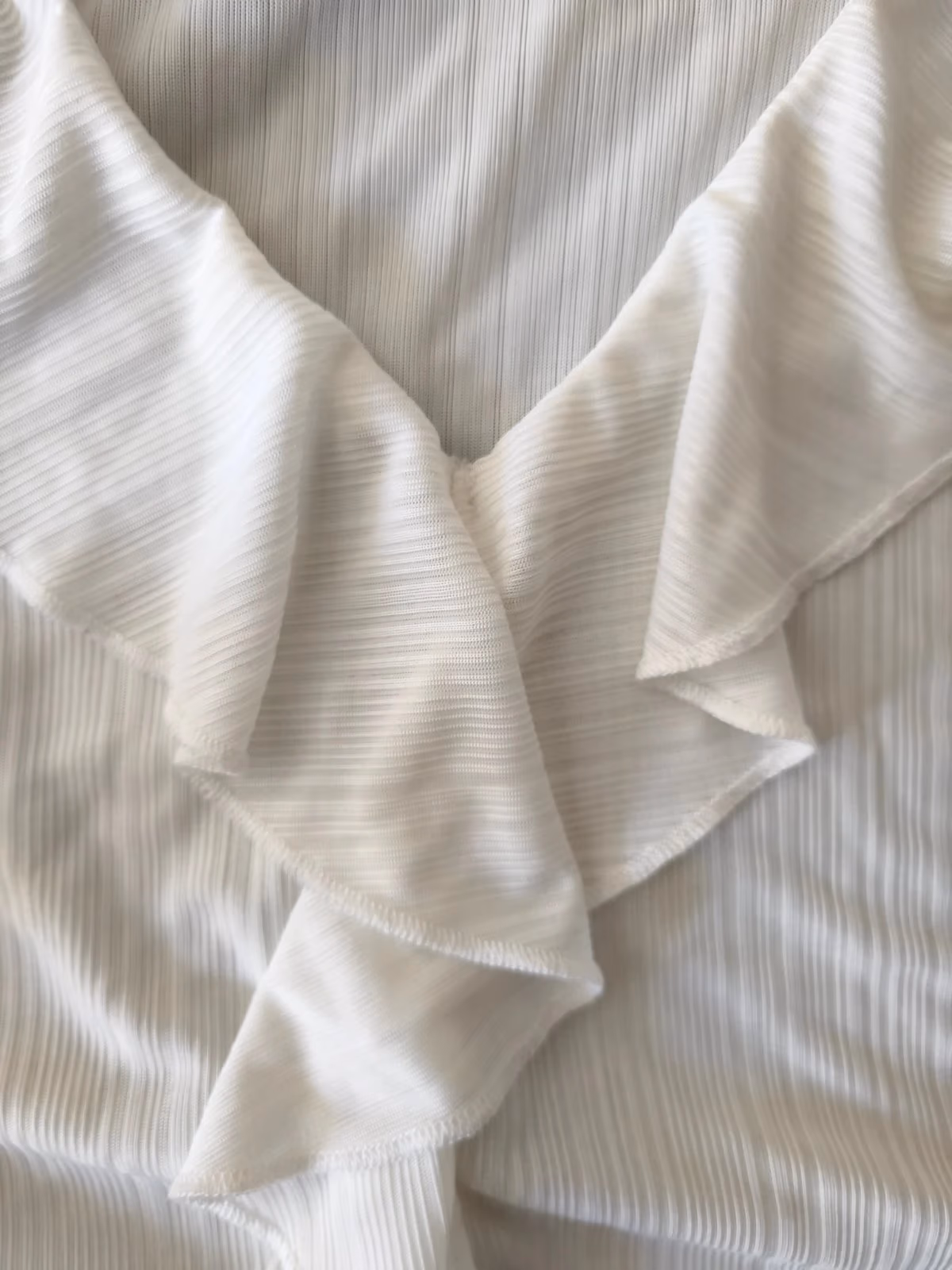 White Sleeveless Ruffle Top, photo 3