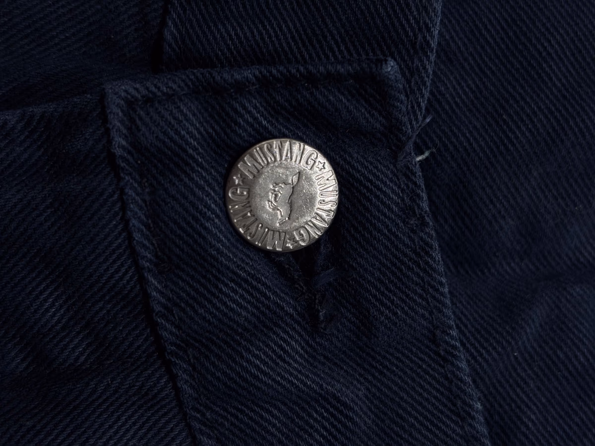Mustang dark denim shorts, photo 3