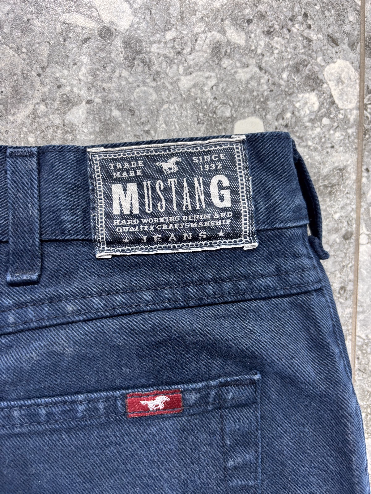 Mustang dark denim shorts, photo 4
