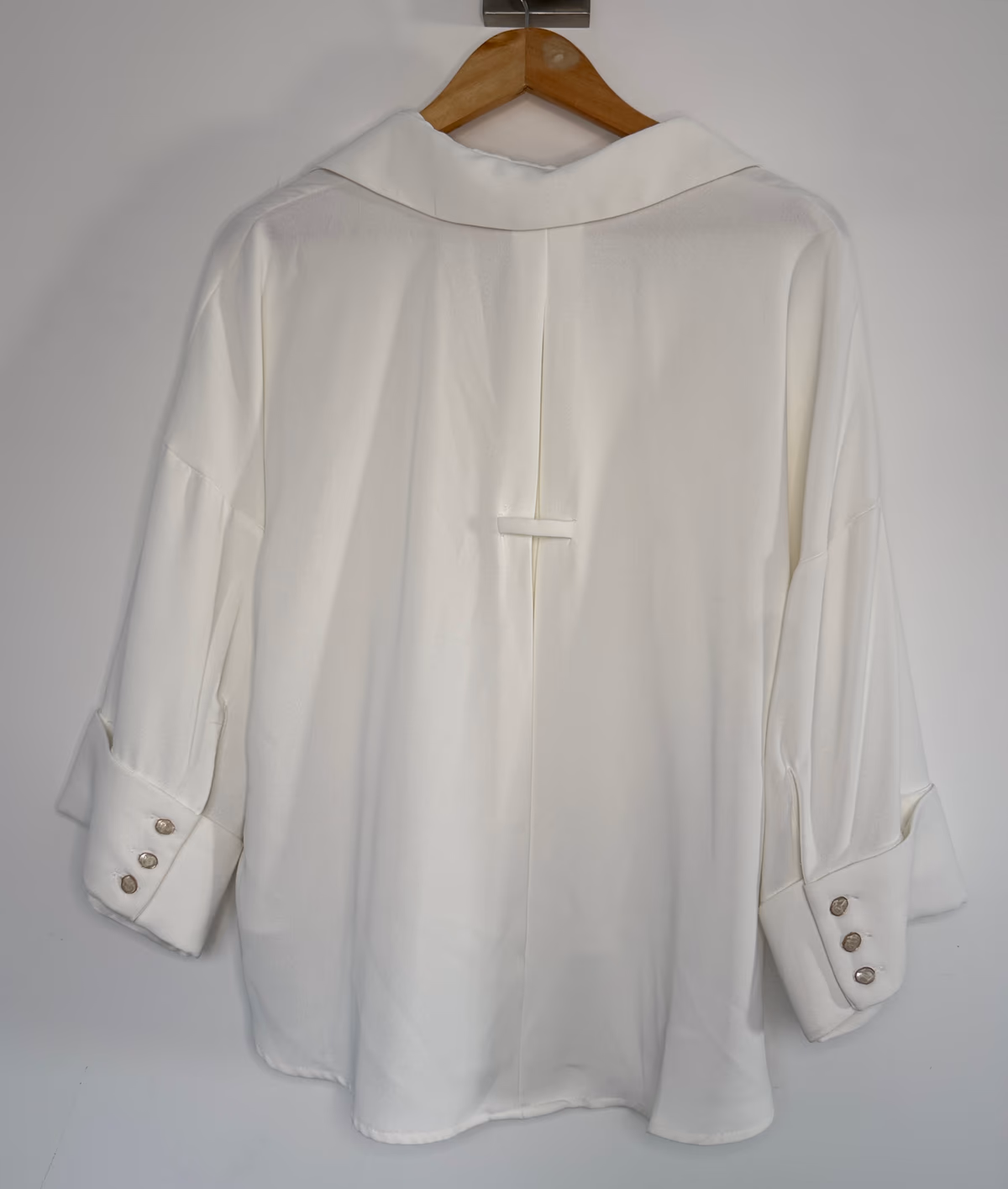 Zara White Oversized Flowy Shirt with Marbled Buttons, photo 5