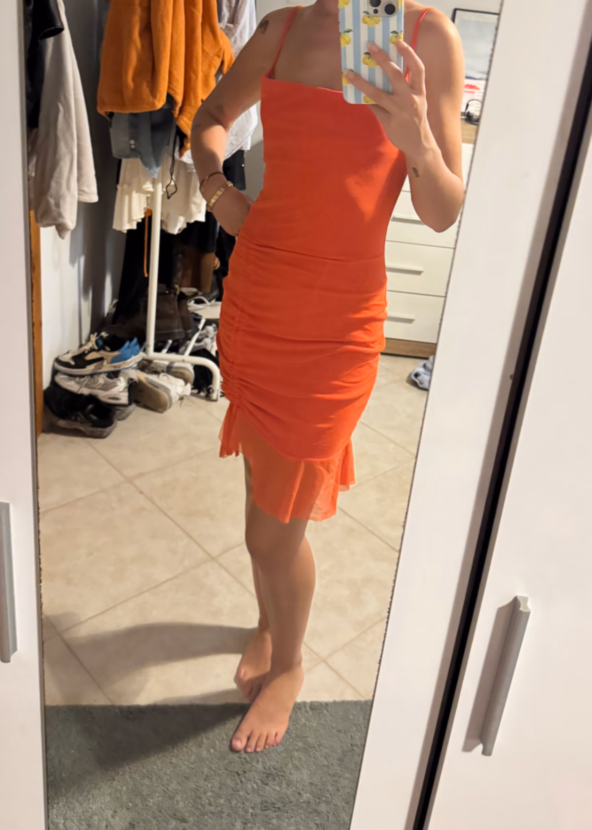 Minivestido de malla fruncida de color naranja, foto 3