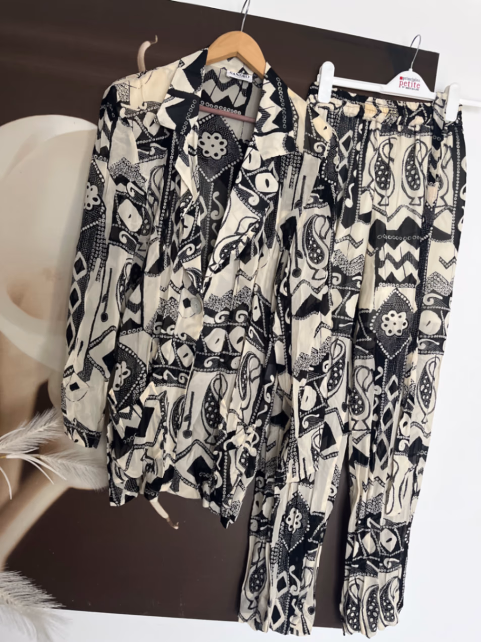 Conjunto coordenado Sandro com padrão abstrato vintage, fotografia 4