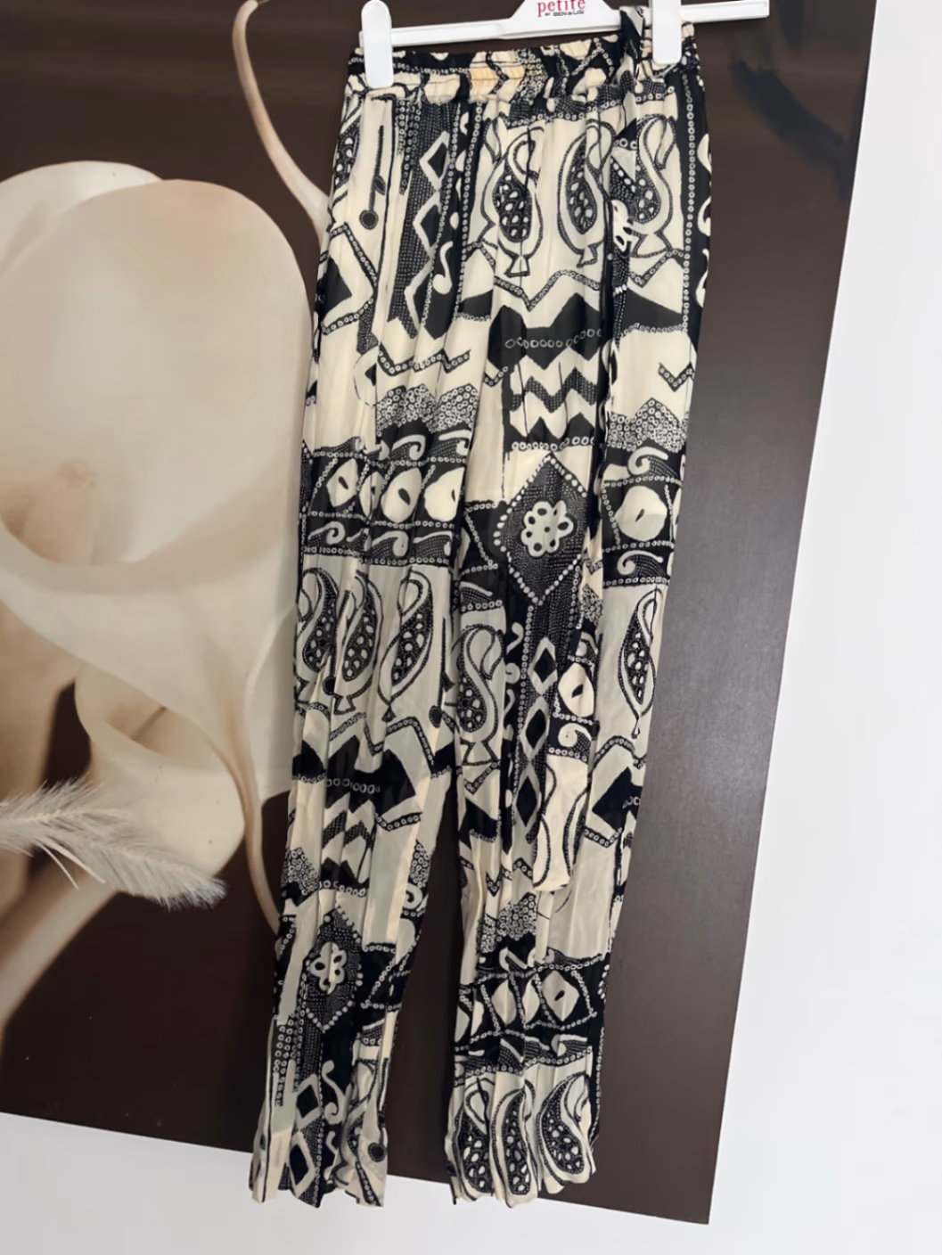 Conjunto coordenado Sandro com padrão abstrato vintage, fotografia 6